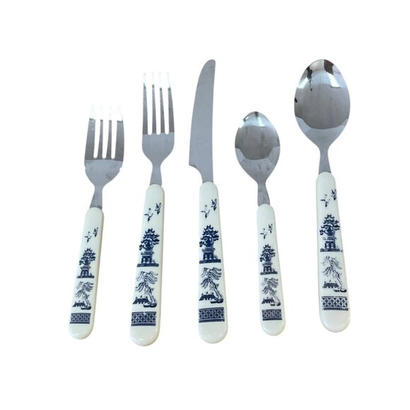 Vintage Blue Willow Pattern 5 Pc Place Setting Stainless Flatware Taiwan - Picture 2 of 5